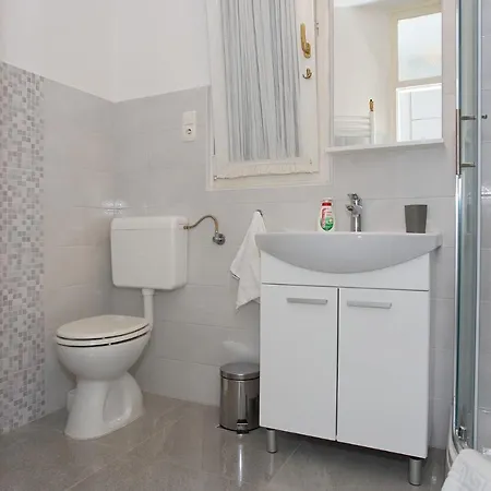 شقة Maja زادار