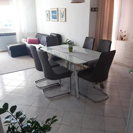 Maja Apartment