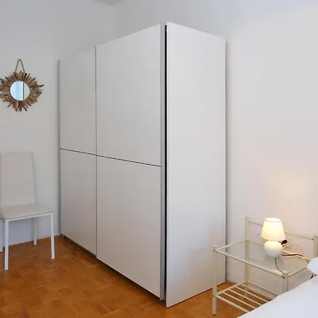 Apartment Maja *