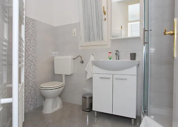 アパート Maja ザダル